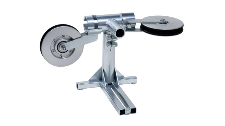 an accessory for wire sawing in metal